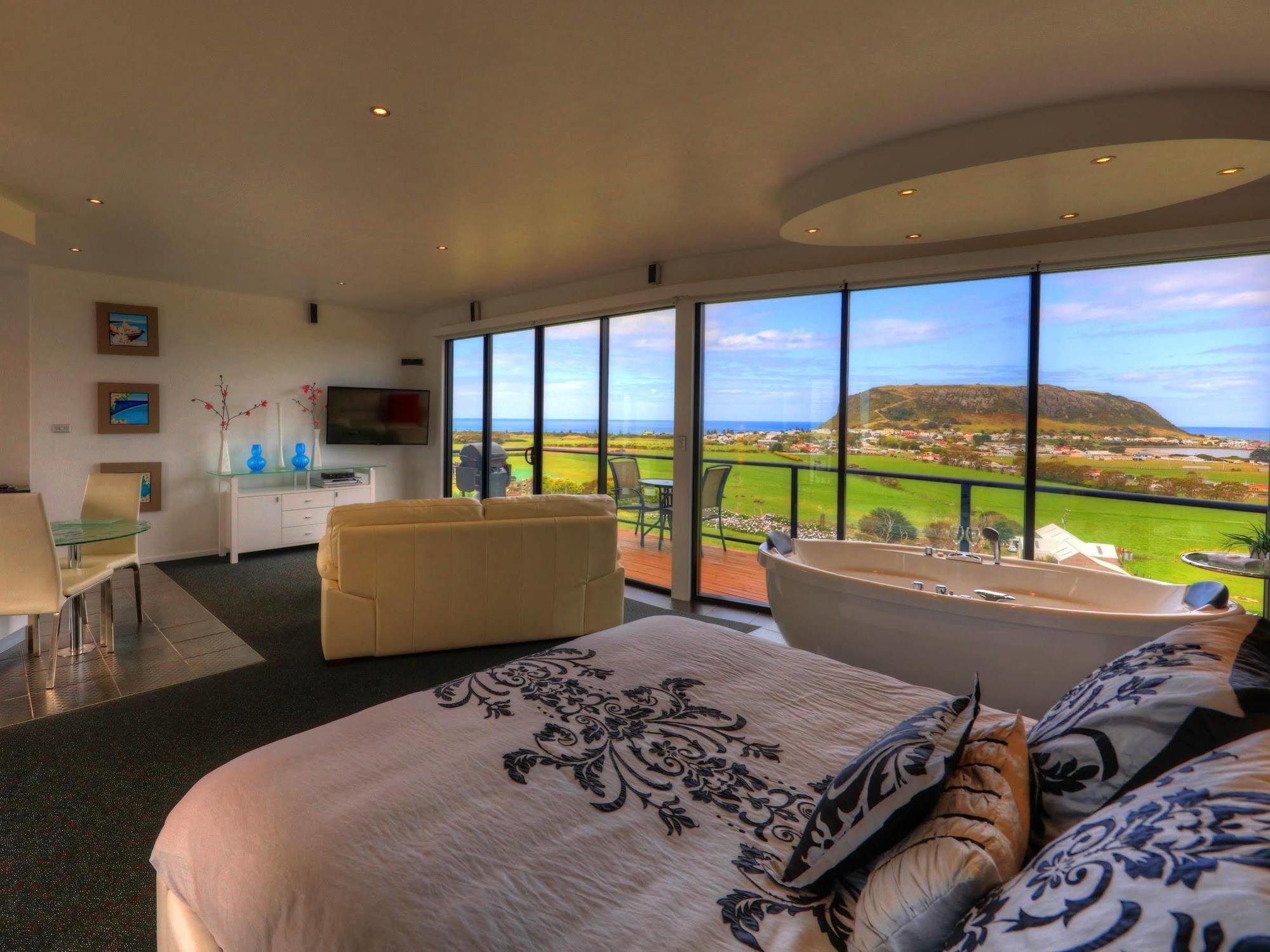 Horizon Deluxe Apartments Stanley Dış mekan fotoğraf